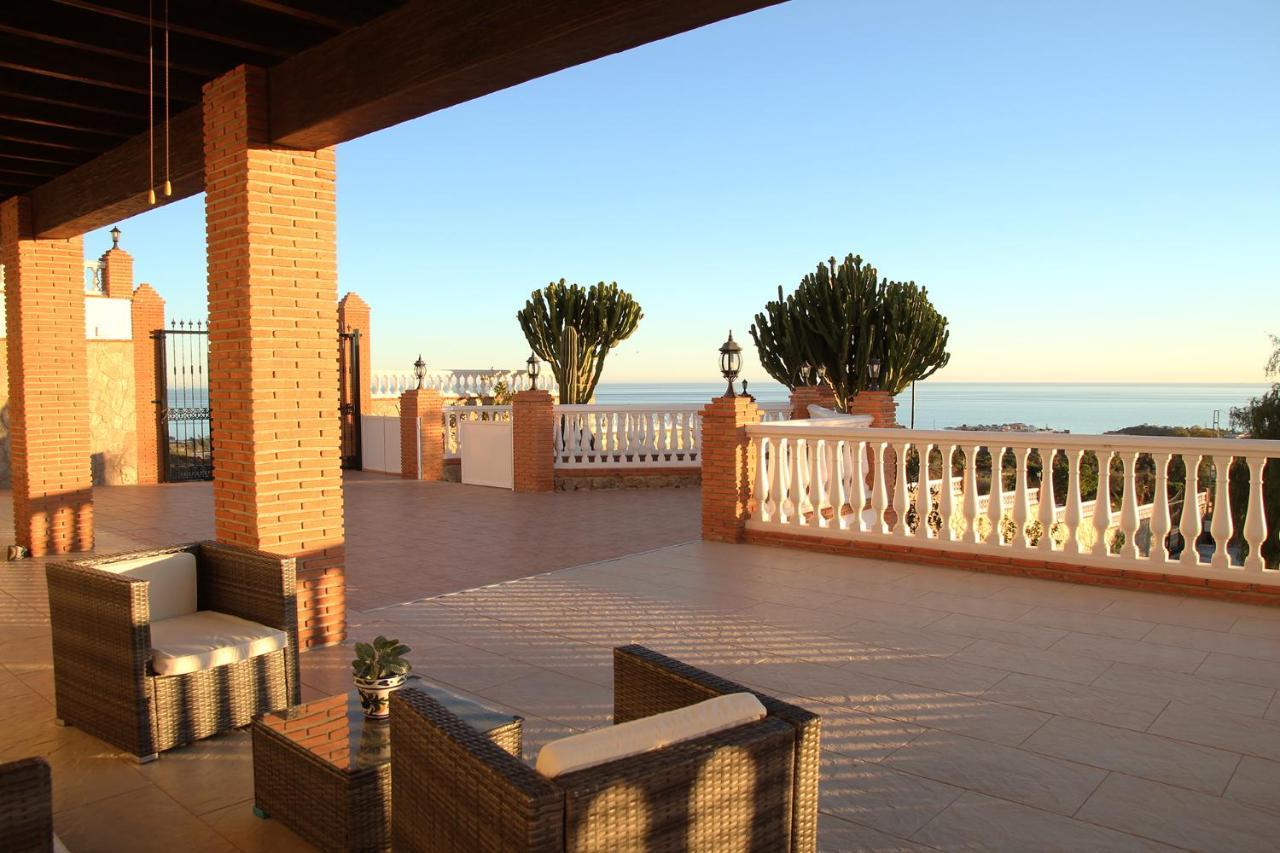 Villa El Palomar Azul With Pool And Sea View Benajarafe Exterior foto